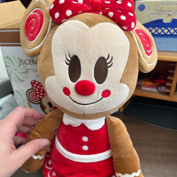 Gingerbread Minnie Mouse buddy - Picture 2 of 3